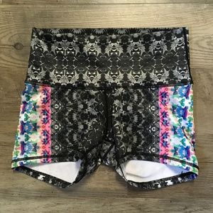 Prana Women's Black Gray Patterned Shorts with Multicolor Side Panels